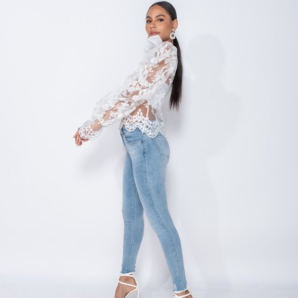 White Lace Long Puff Sleeve Pussy Bow Tie Blouse - Picture 5 of 9